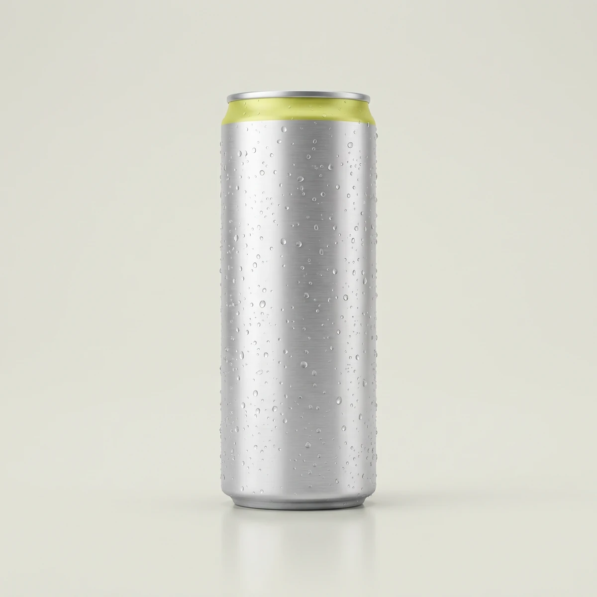 Echtes Produkt als Freisteller: reale Dose ohne Branding vor neutralem Studio-Hintergrund